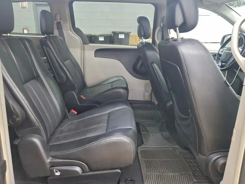 2012 CHRYSLER TOWN & COUNTRY TOURING  