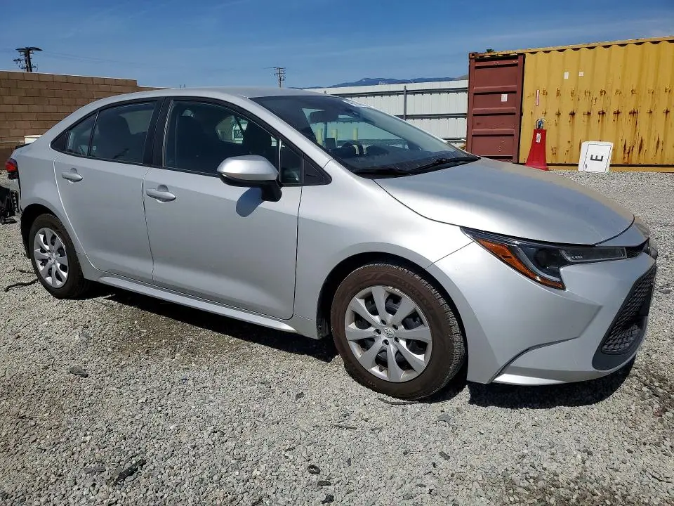 2021 TOYOTA COROLLA LE  