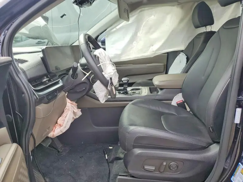 2025 KIA CARNIVAL LXS  