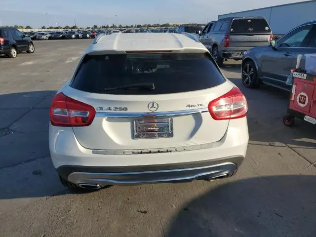 2015 MERCEDES-BENZ GLA 250 4MATIC  