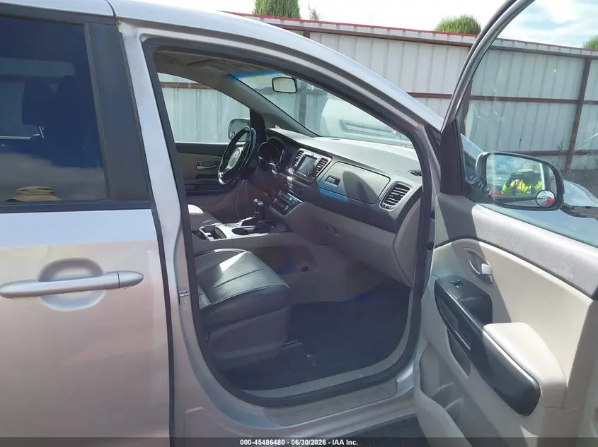 2018 KIA SEDONA LX