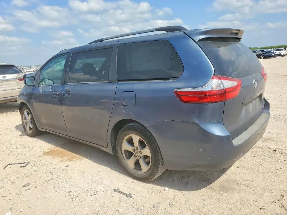 2016 TOYOTA SIENNA LE  