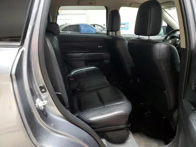 2016 MITSUBISHI OUTLANDER SE