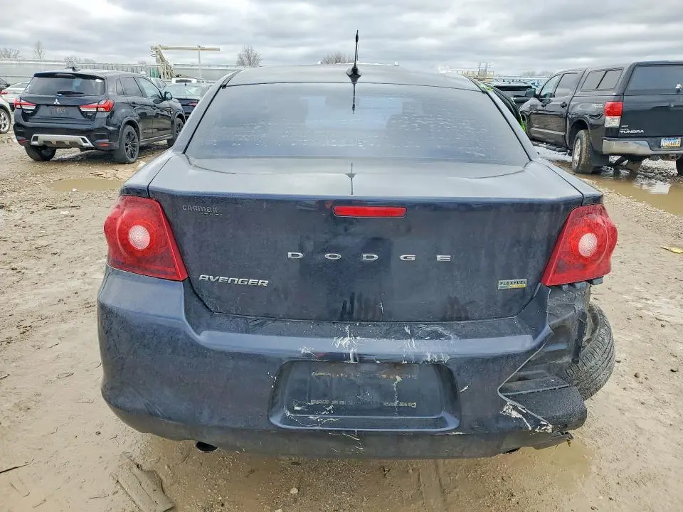 2011 DODGE AVENGER LUX  