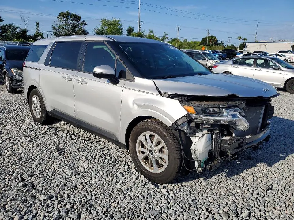 2022 KIA CARNIVAL LX  