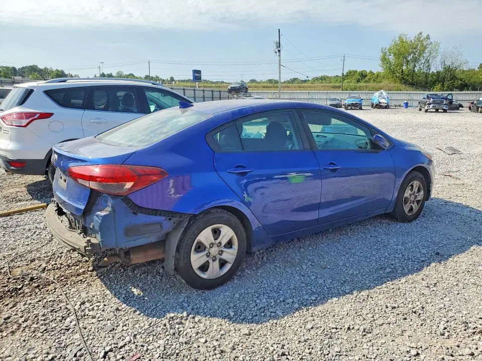 2017 KIA FORTE LX  