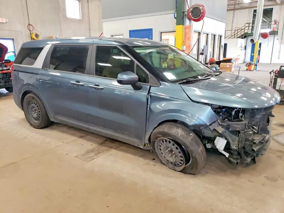 2022 KIA CARNIVAL EX  