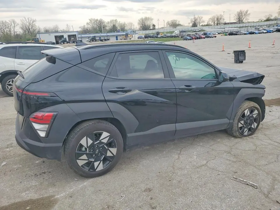 2025 HYUNDAI KONA SE  