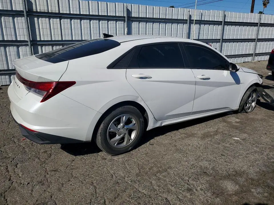 2021 HYUNDAI ELANTRA SE  