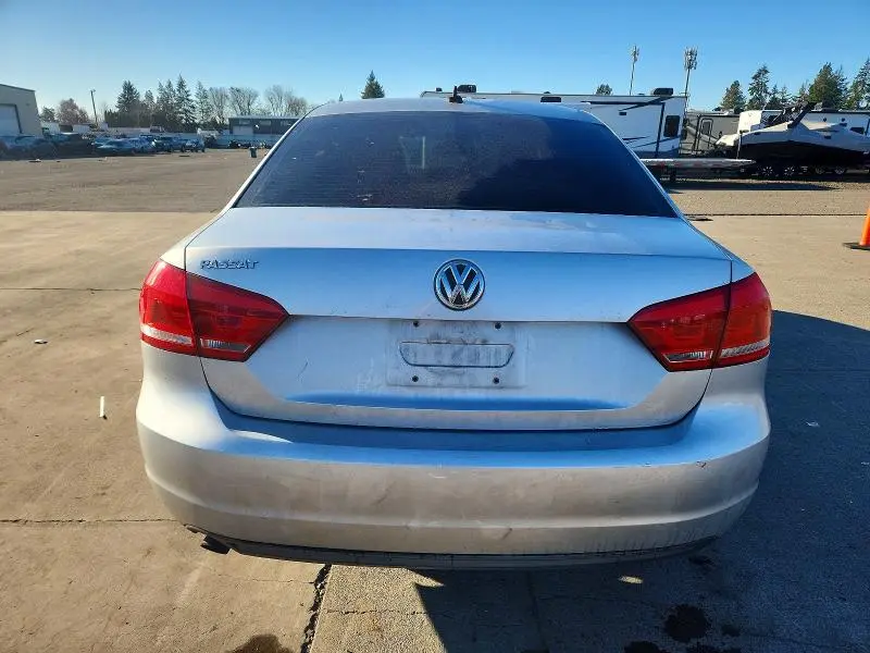 2014 VOLKSWAGEN PASSAT S  