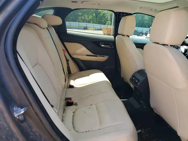 2018 JAGUAR F-PACE   