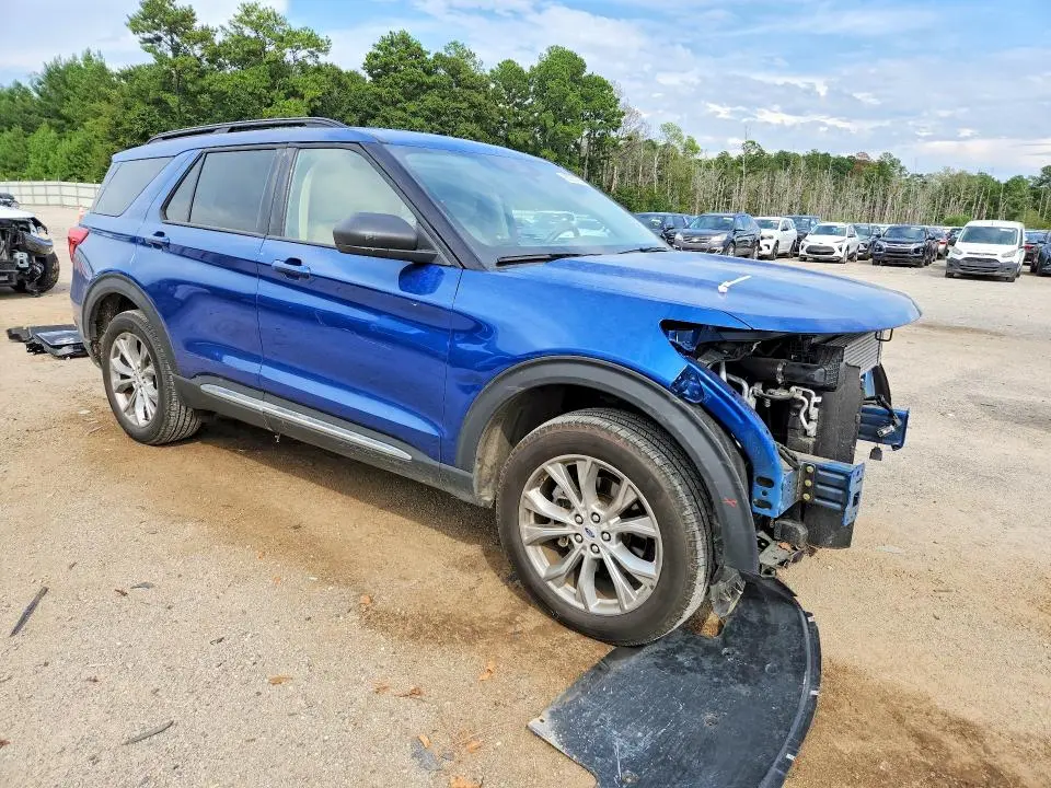 2022 FORD EXPLORER XLT  