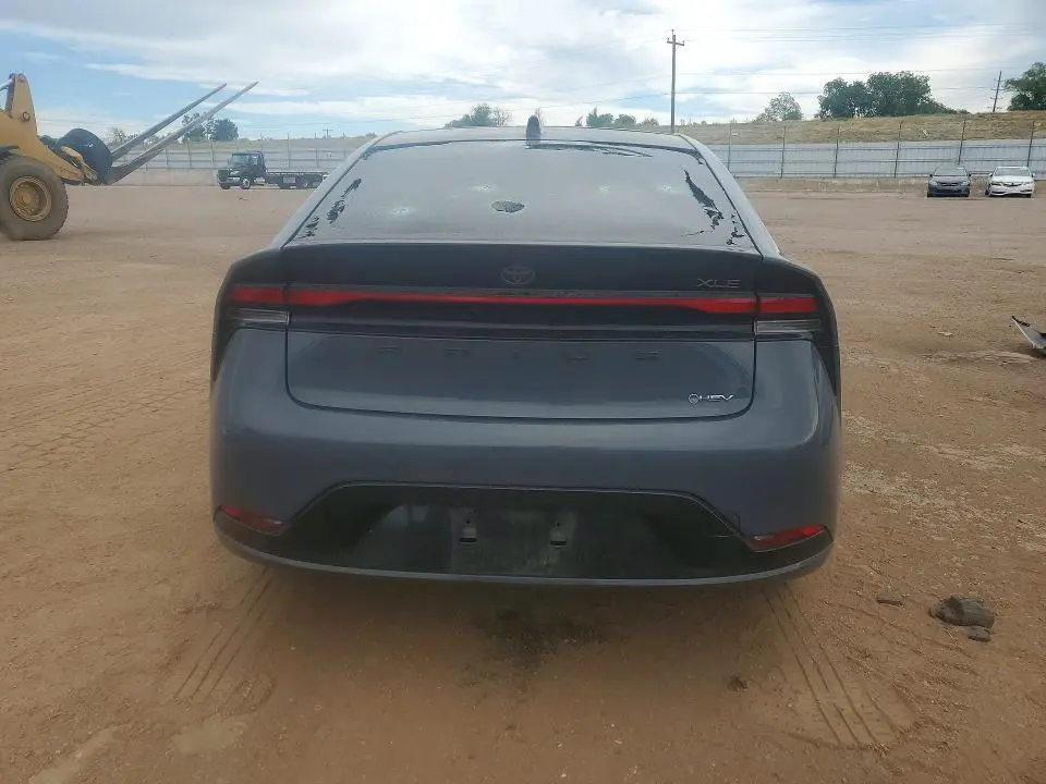 2024 TOYOTA PRIUS LE  