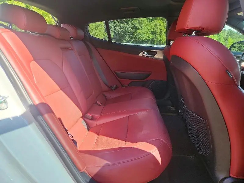2022 KIA STINGER GT1  