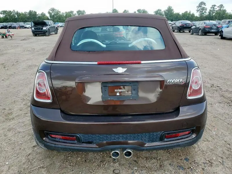 2011 MINI COOPER S  