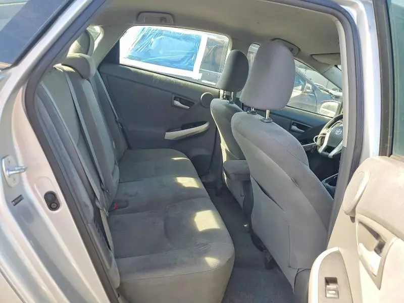 2010 TOYOTA PRIUS III  