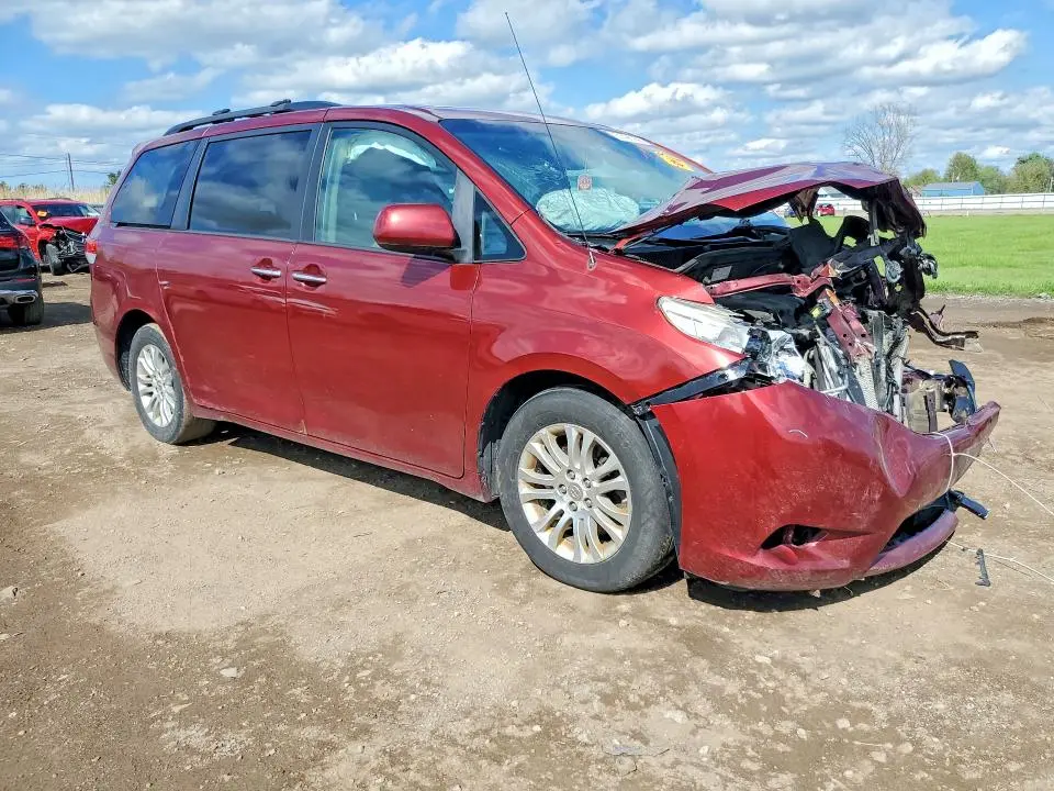 2012 TOYOTA SIENNA XLE 8-PASSENGER  