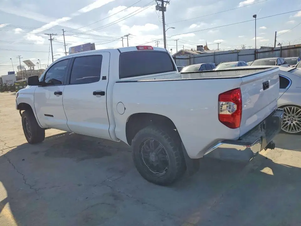2018 TOYOTA TUNDRA SR5  
