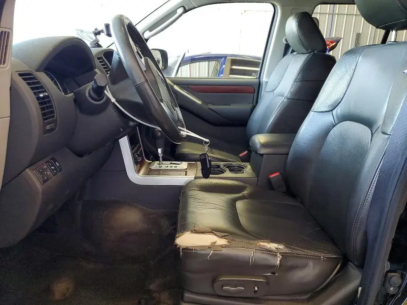 2010 NISSAN PATHFINDER S  
