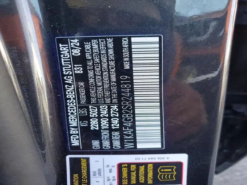 2025 MERCEDES-BENZ C 300  