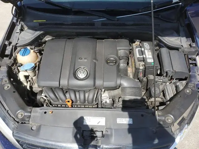 2012 VOLKSWAGEN JETTA SE  