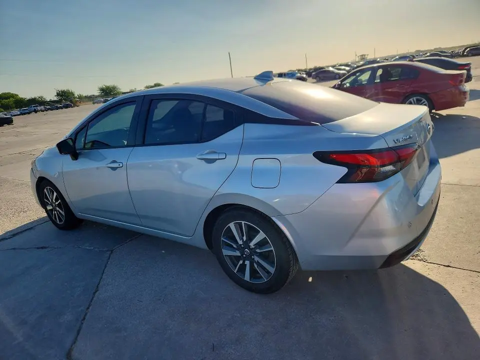2021 NISSAN VERSA SV  