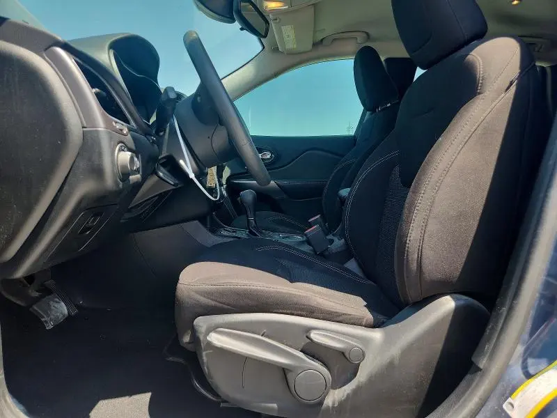 2021 JEEP CHEROKEE LATITUDE  