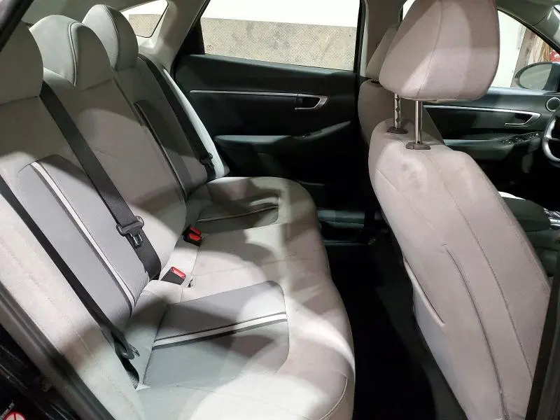 2022 HYUNDAI SONATA SE  