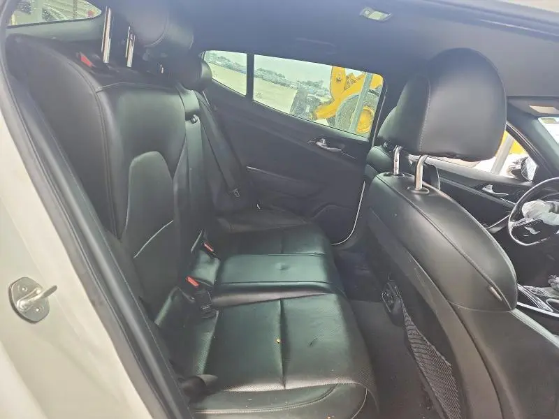 2021 KIA STINGER GT-LINE  