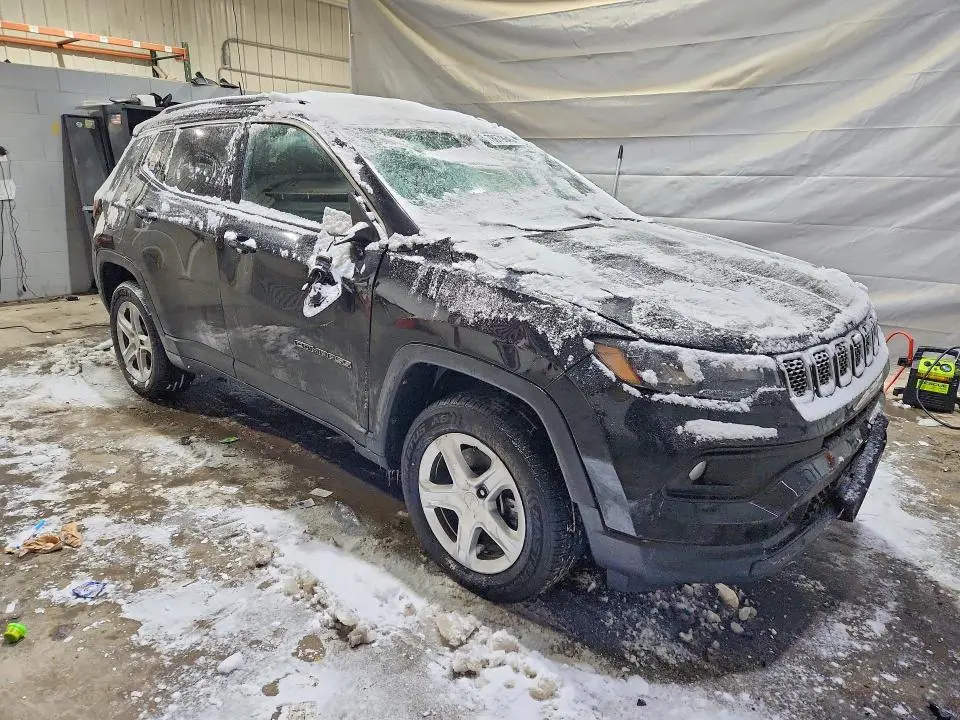 2023 JEEP COMPASS LATITUDE  