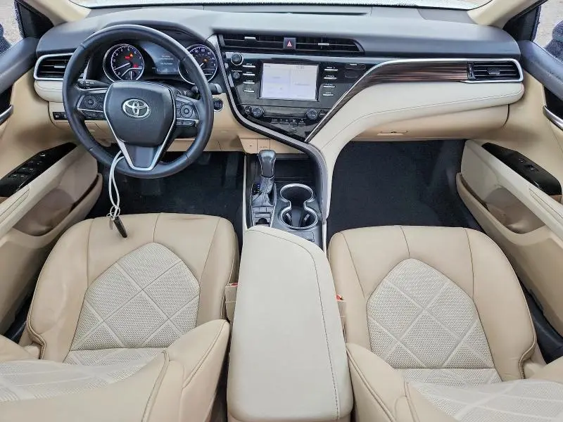 2018 TOYOTA CAMRY XLE  