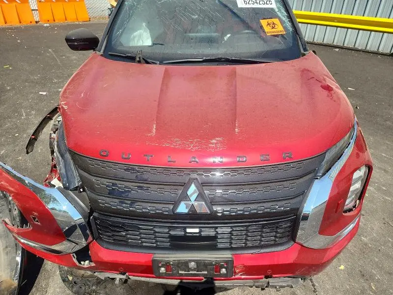 2024 MITSUBISHI OUTLANDER SE  