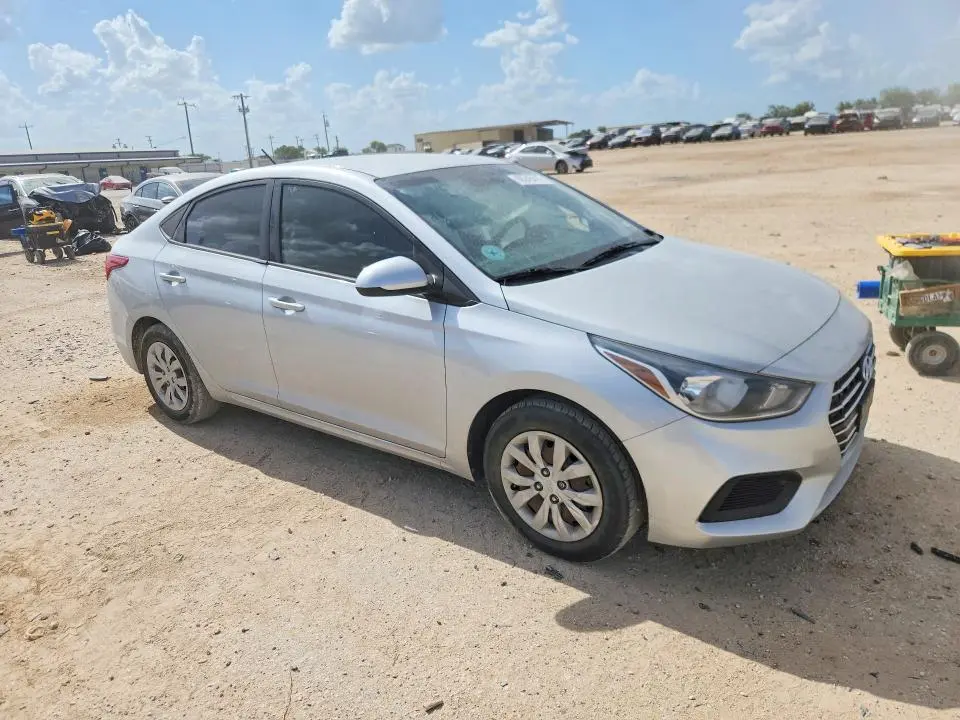 2022 HYUNDAI ACCENT SE  