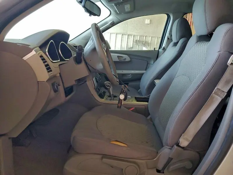 2011 CHEVROLET TRAVERSE LS  