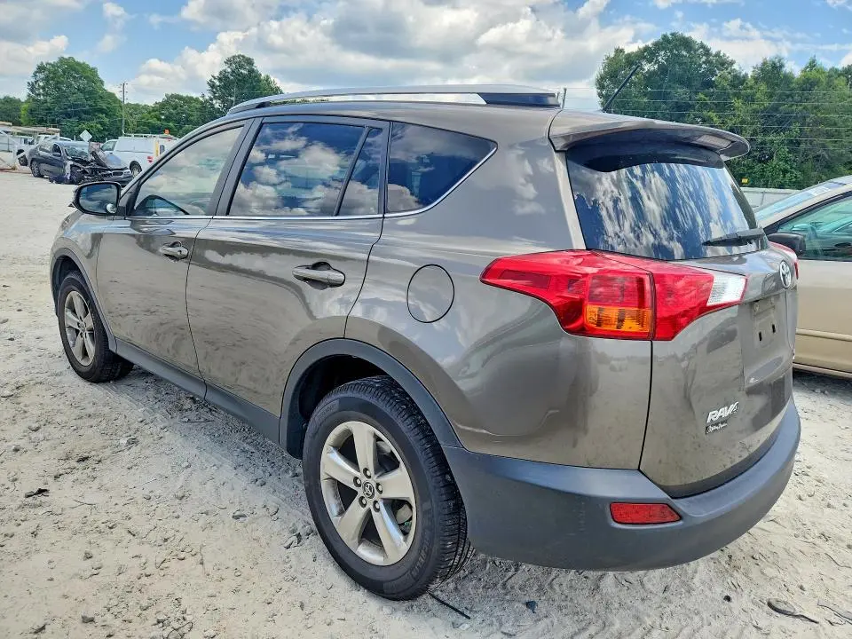 2015 TOYOTA RAV4 XLE  