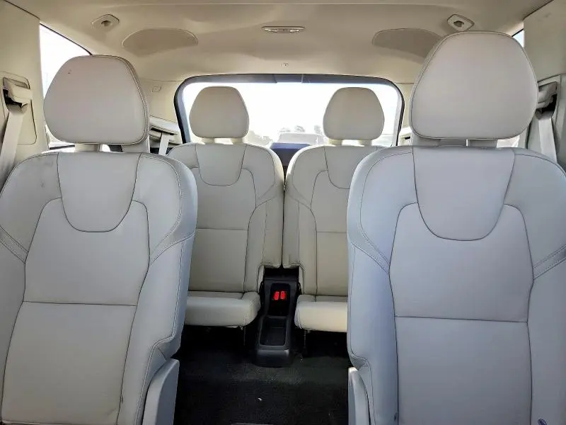 2024 VOLVO XC90 PLUS  