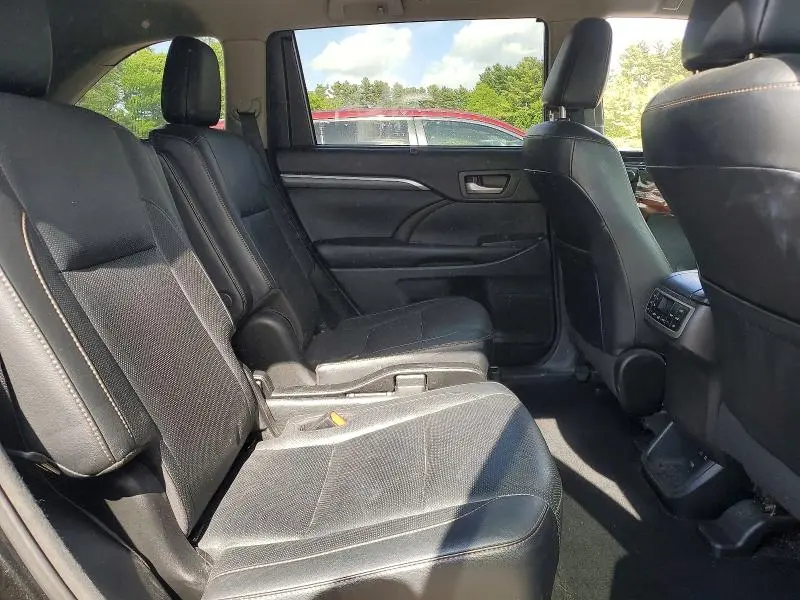 2018 TOYOTA HIGHLANDER LIMITED PLATINUM  