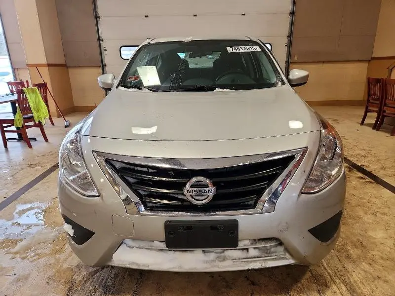 2019 NISSAN VERSA S  