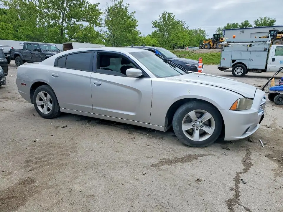 2012 DODGE CHARGER SE  
