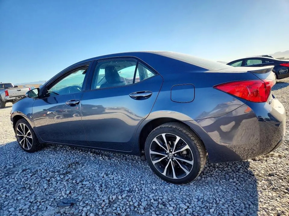 2017 TOYOTA COROLLA SE  