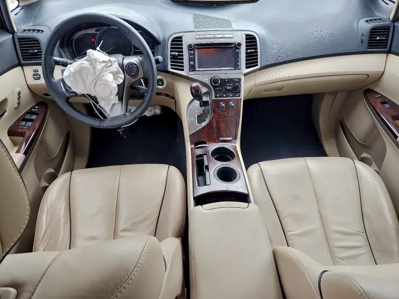 2013 TOYOTA VENZA LE  