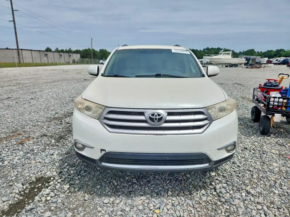 2011 TOYOTA HIGHLANDER BASE  