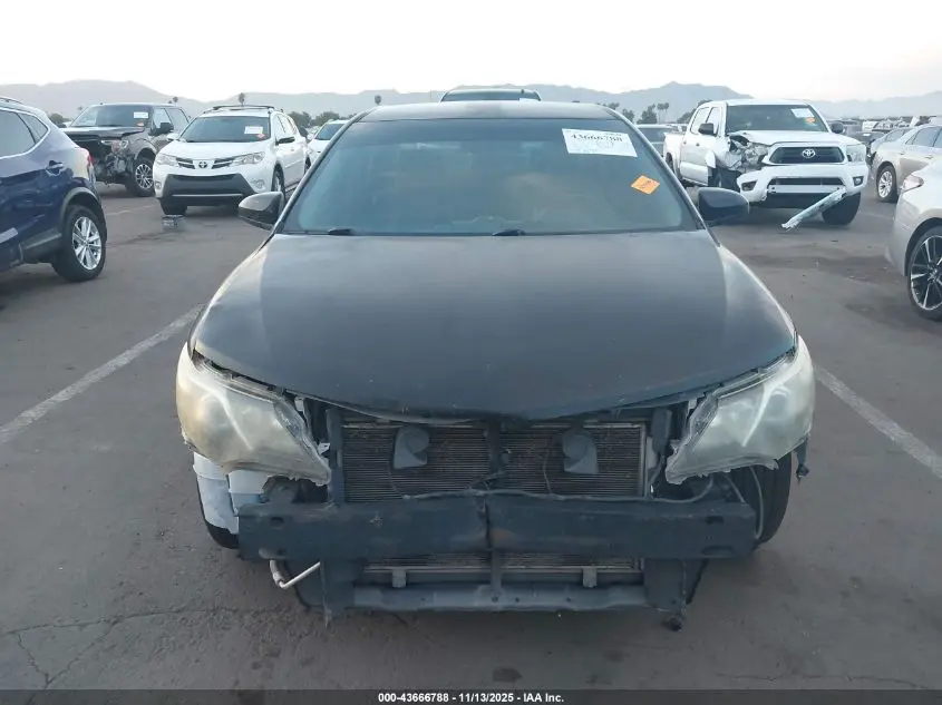 2014 TOYOTA CAMRY SE