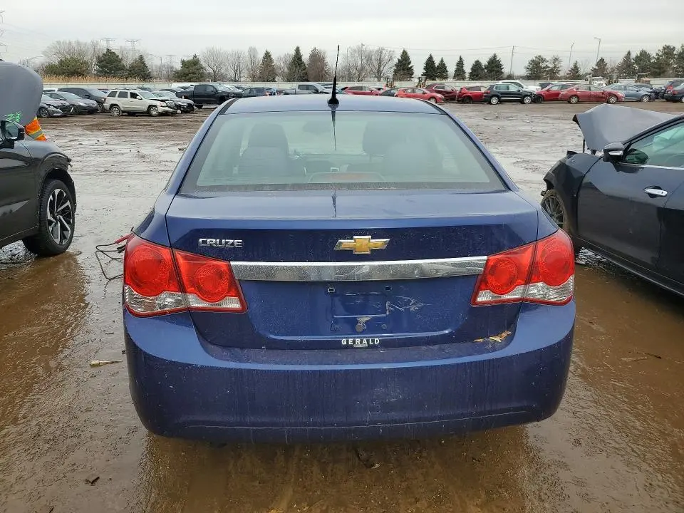 2013 CHEVROLET CRUZE LS  