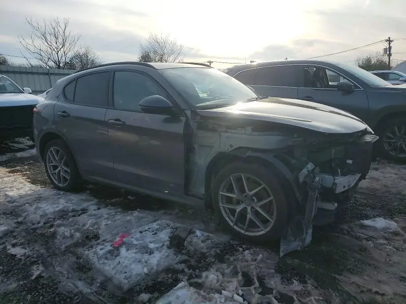 2018 ALFA ROMEO STELVIO TI SPORT  