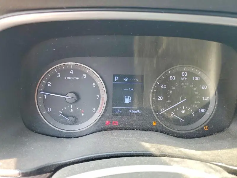 2020 HYUNDAI TUCSON SE  