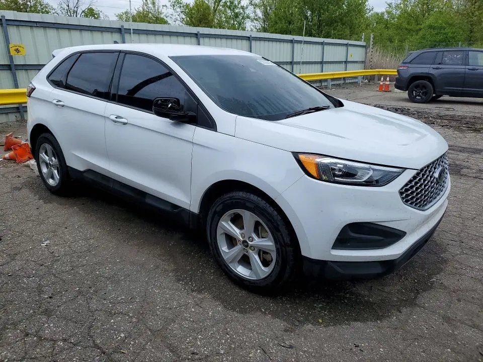 2023 FORD EDGE SE  