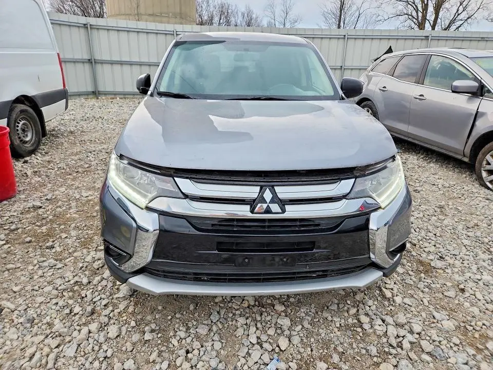 2017 MITSUBISHI OUTLANDER ES  