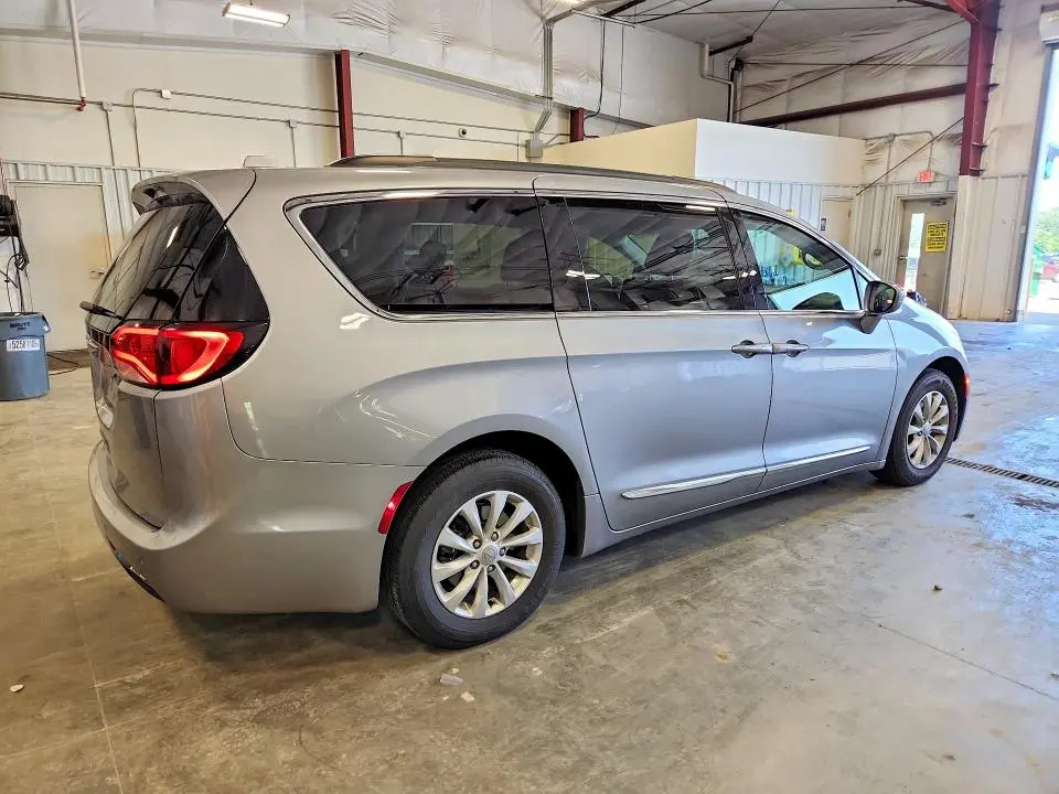 2017 CHRYSLER PACIFICA TOURING L  