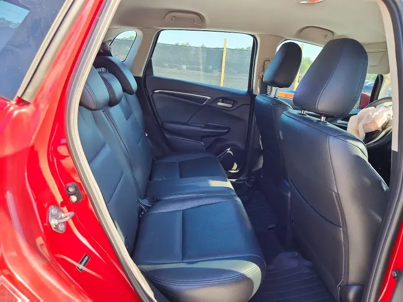 2015 HONDA FIT LX  